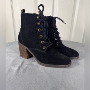 Lucky Brand Wadil Black Suede Lace Up Block Heeled Ankle Booties Size 7